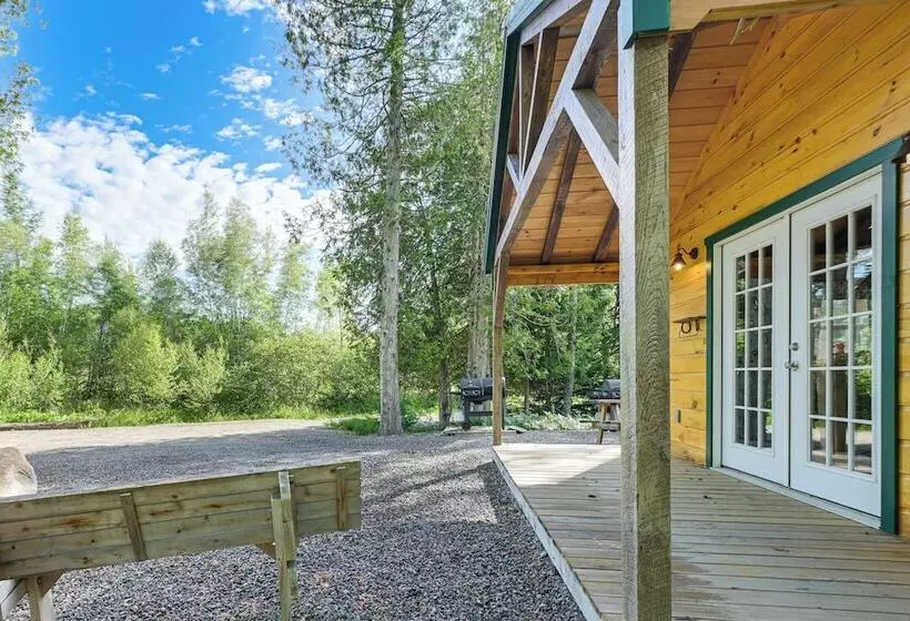 Harrington Cabin W/ Grills   Near Beaches & Hiking