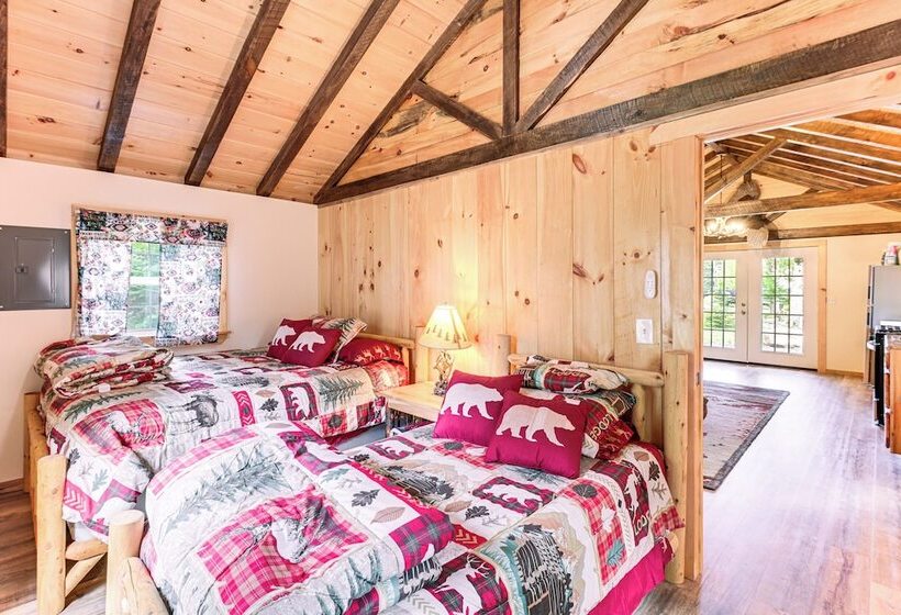 Harrington Cabin W/ Grills   Near Beaches & Hiking