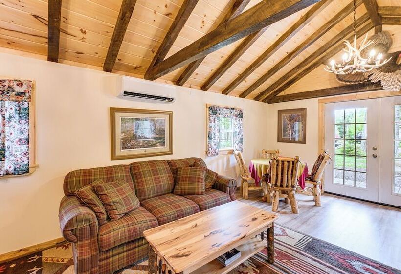 Harrington Cabin W/ Grills   Near Beaches & Hiking