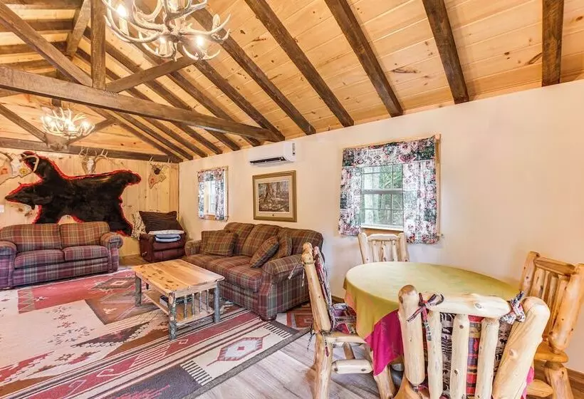 Harrington Cabin W/ Grills   Near Beaches & Hiking