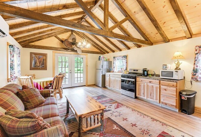 Harrington Cabin W/ Grills   Near Beaches & Hiking