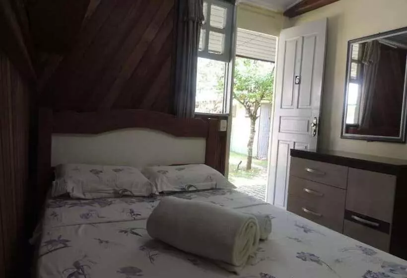 مسافرخانه Pousada Coração Da Ilha