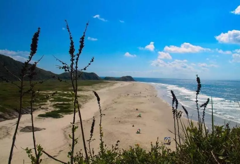 مسافرخانه Pousada Coração Da Ilha