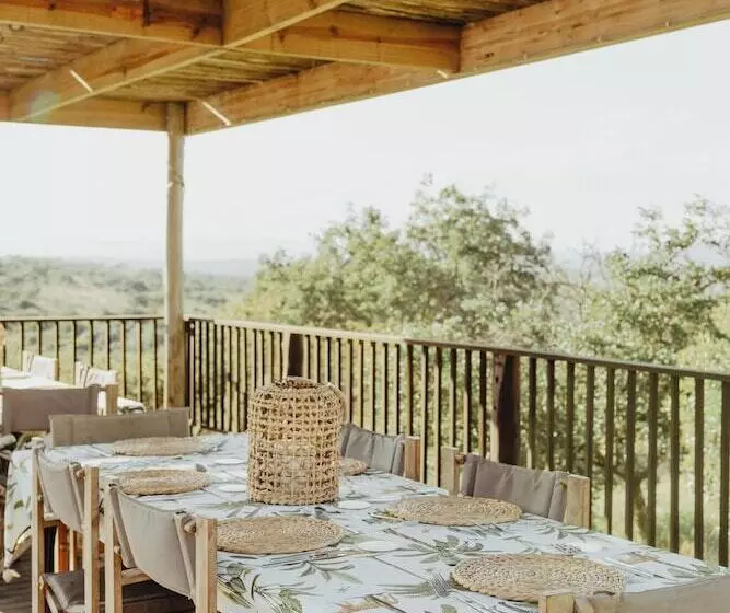 هتل Duiker Game Lodge