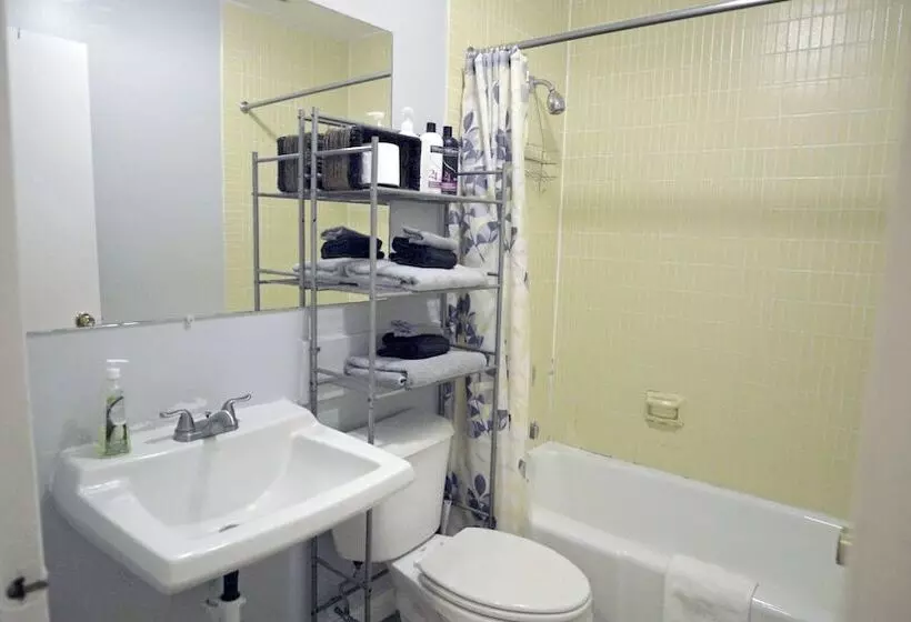 Hotelli Pinnacle Lodge