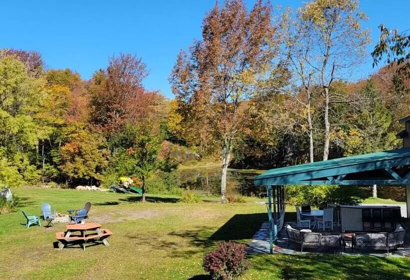 Hotelli Pinnacle Lodge