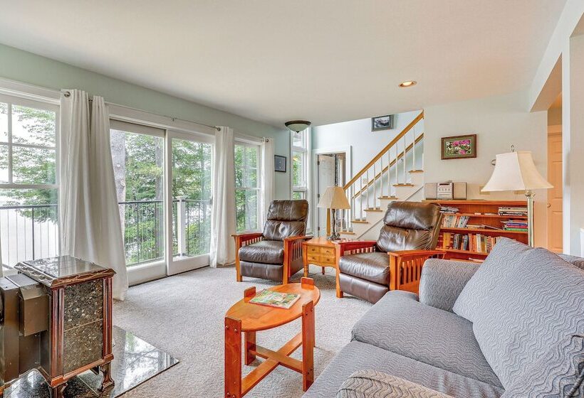 Lakefront New London Retreat W/ Dock & Hot Tub!