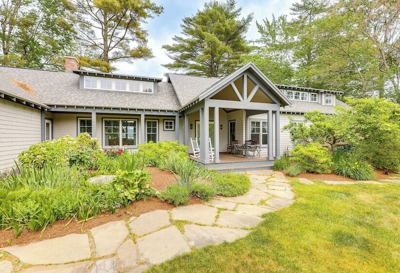 Lakefront New London Retreat W/ Dock & Hot Tub!