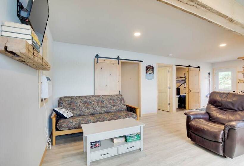 Oneida County Cabin W/ Private Dock & Rowboat!