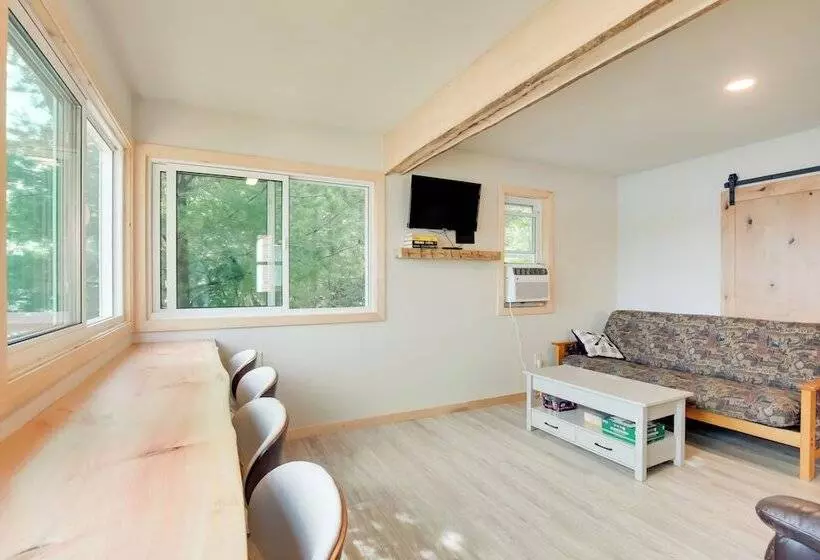 Oneida County Cabin W/ Private Dock & Rowboat!