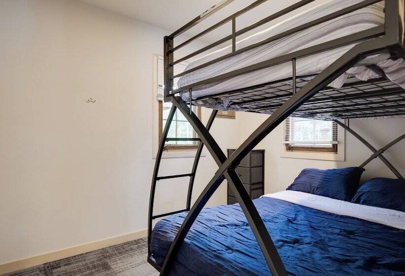 Oneida County Cabin W/ Private Dock & Rowboat!