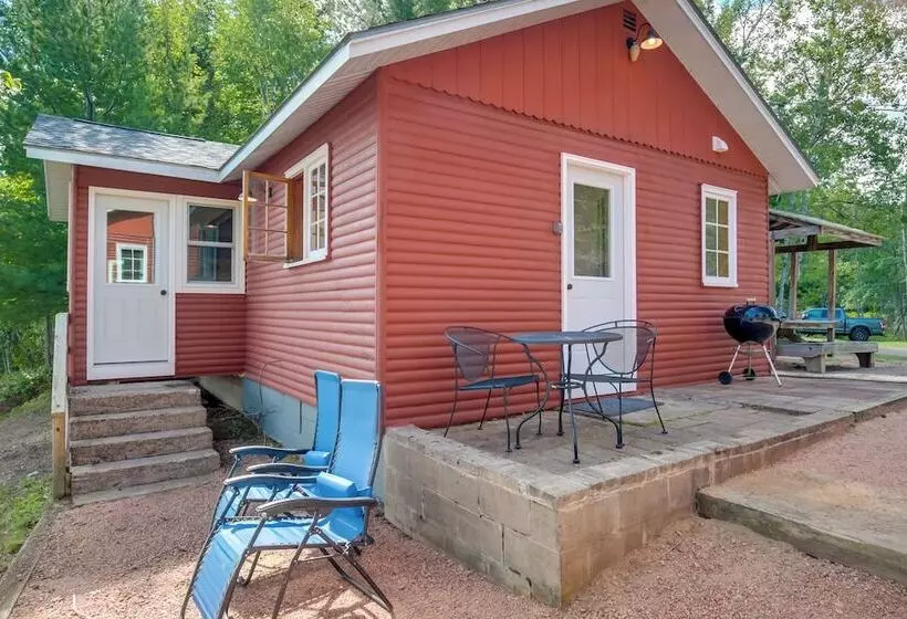 Oneida County Cabin W/ Private Dock & Rowboat!