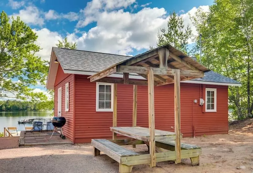 Oneida County Cabin W/ Private Dock & Rowboat!
