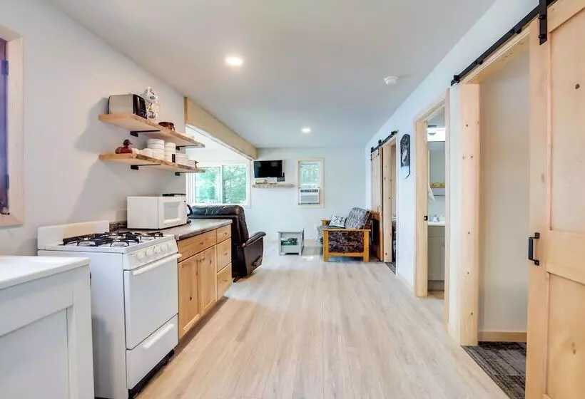 Oneida County Cabin W/ Private Dock & Rowboat!