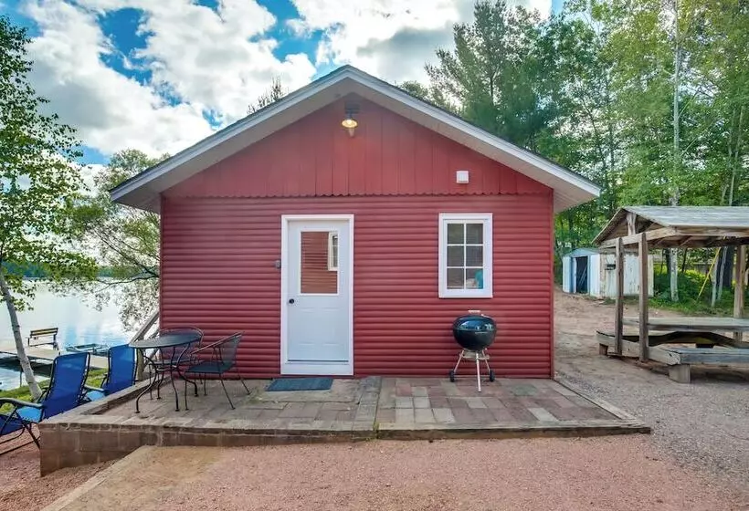 Oneida County Cabin W/ Private Dock & Rowboat!