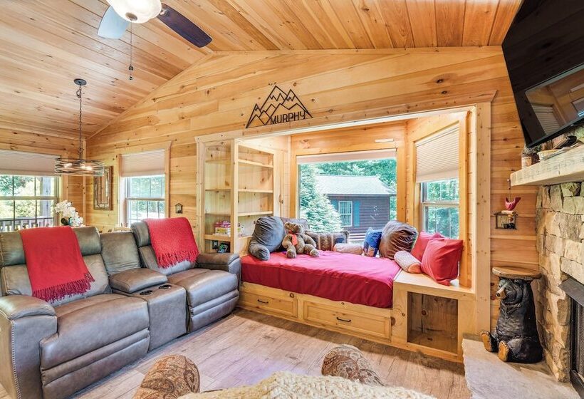 Peaceful Murphy Cabin W/ Fire Pits & Forest Views!