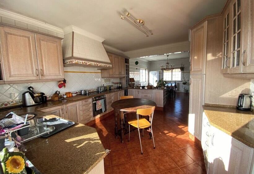 פנסיון Room In Guest Room   Room For A Couple Or 2 People Travelling Together