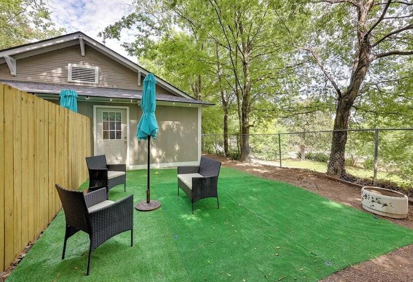 Pet Friendly Home, Near Hot Springs National Park!