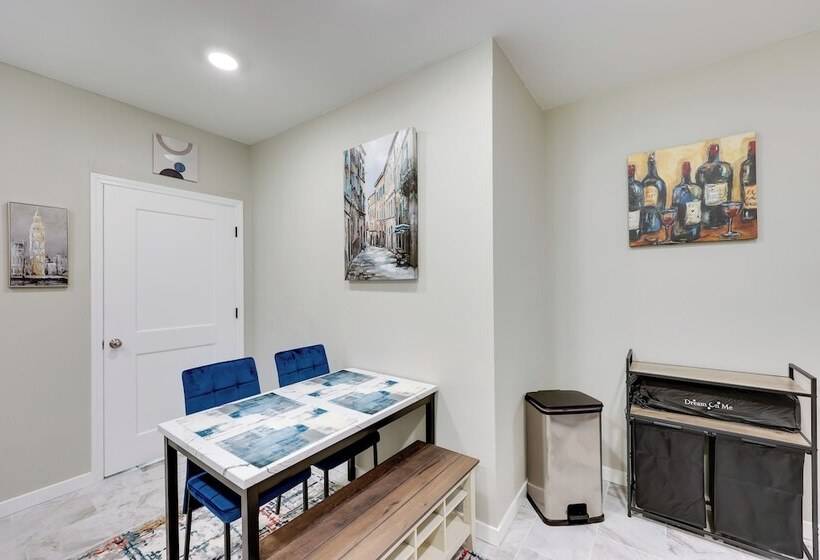 Pet Friendly Home, Near Hot Springs National Park!