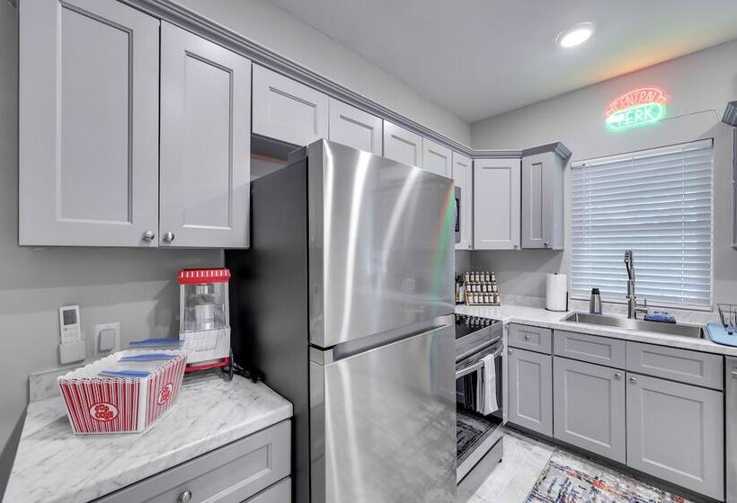 Pet Friendly Home, Near Hot Springs National Park!