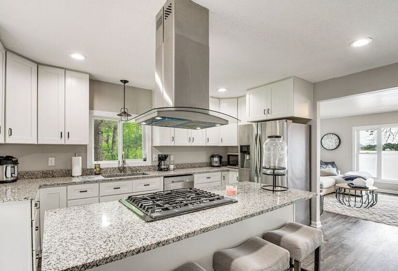 Renovated Brainerd Cabin On Lake: Fish & Swim!