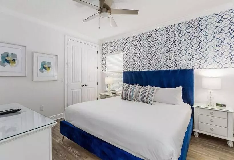 Residenssi Castle Pines Court Retreat