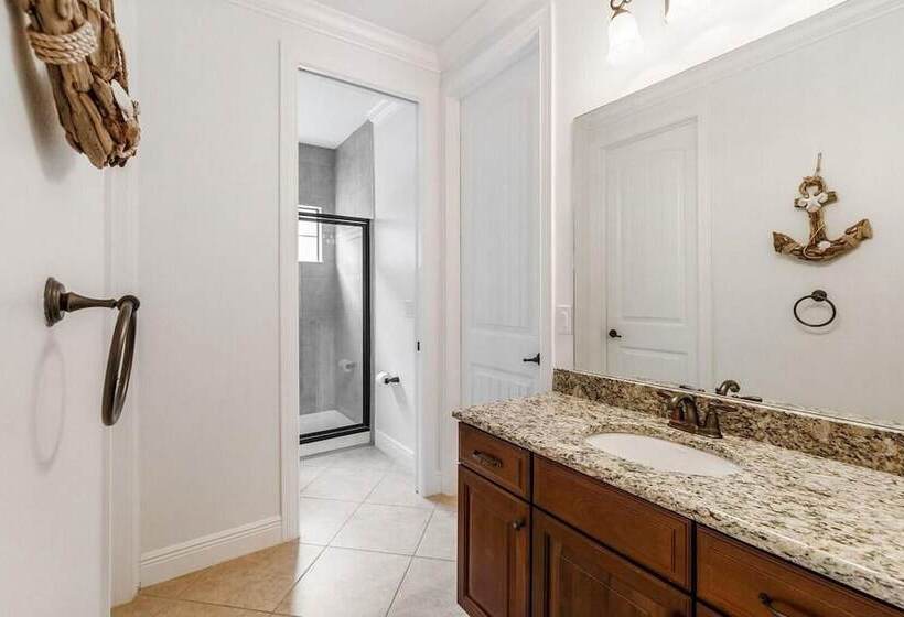 레지던스 Castle Pines Court Retreat