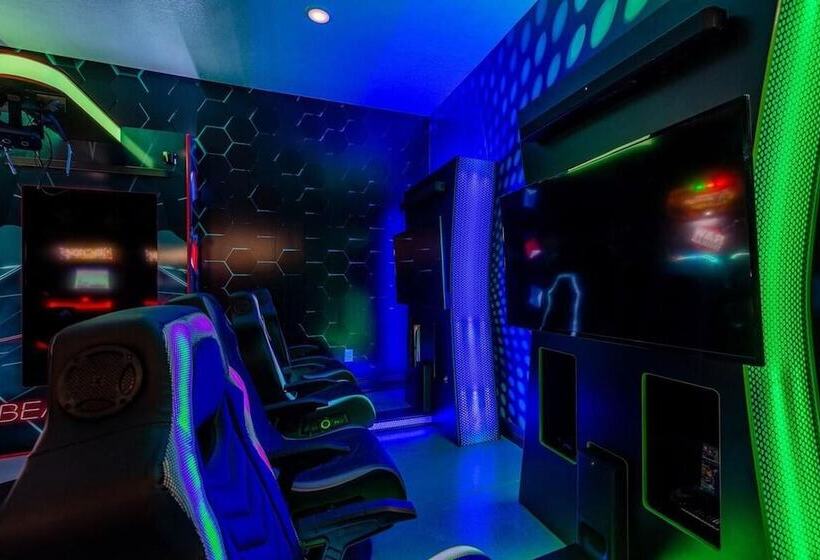 레지던스 Castle Pines Court Retreat