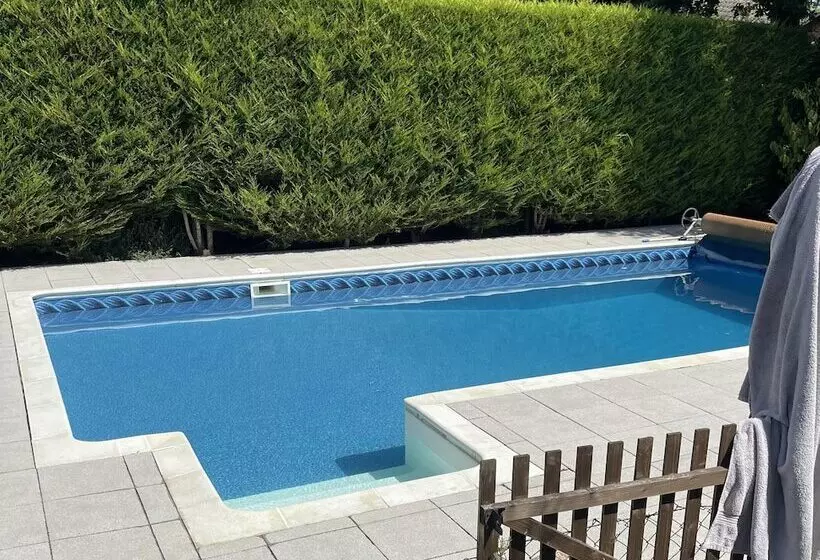 レジデンス Tranquil Retreat At Oak Lodge   Swimming Pool