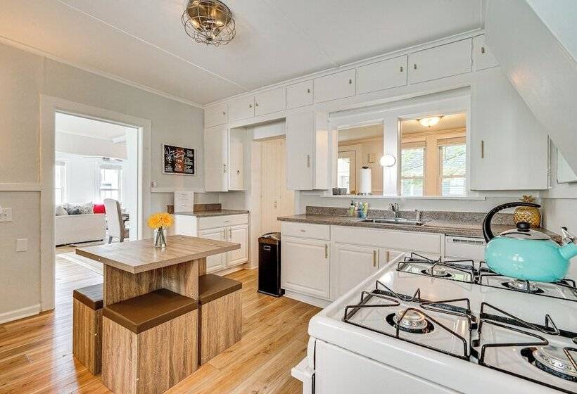 Saratoga Springs Home Near Downtown & Casino!