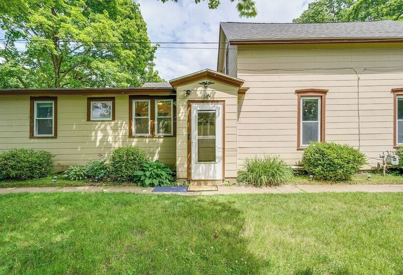 Saratoga Springs Home Near Downtown & Casino!