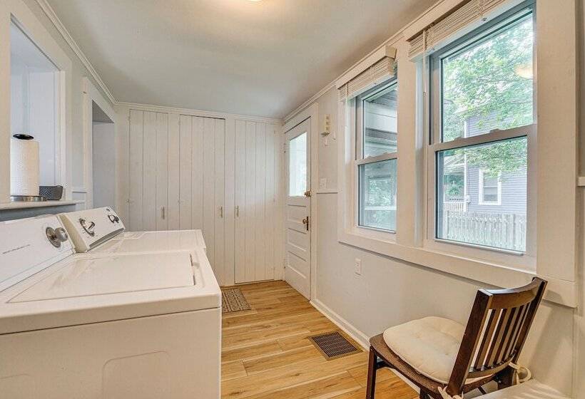 Saratoga Springs Home Near Downtown & Casino!