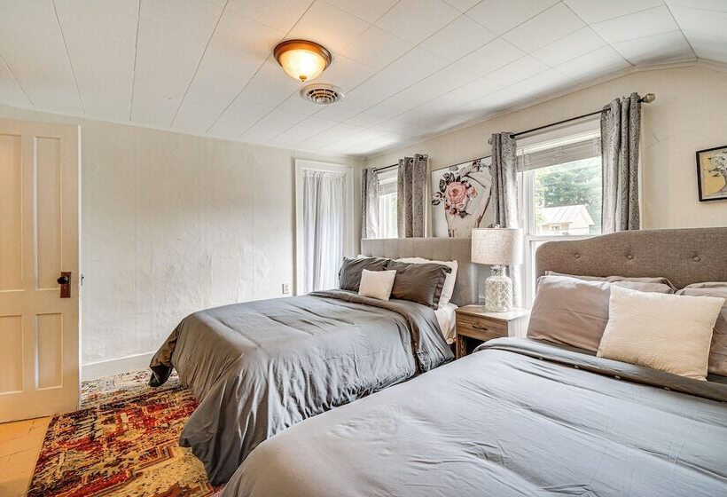 Saratoga Springs Home Near Downtown & Casino!