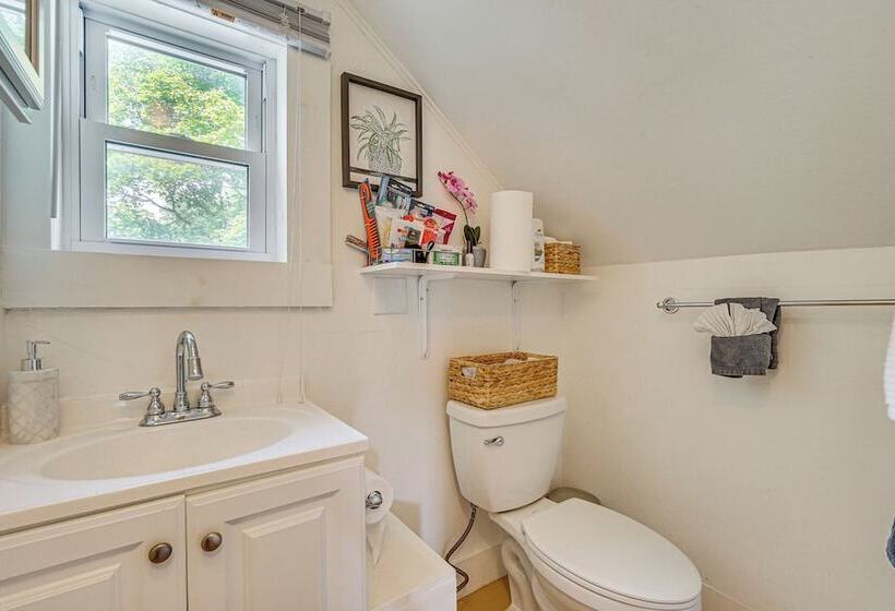 Saratoga Springs Home Near Downtown & Casino!