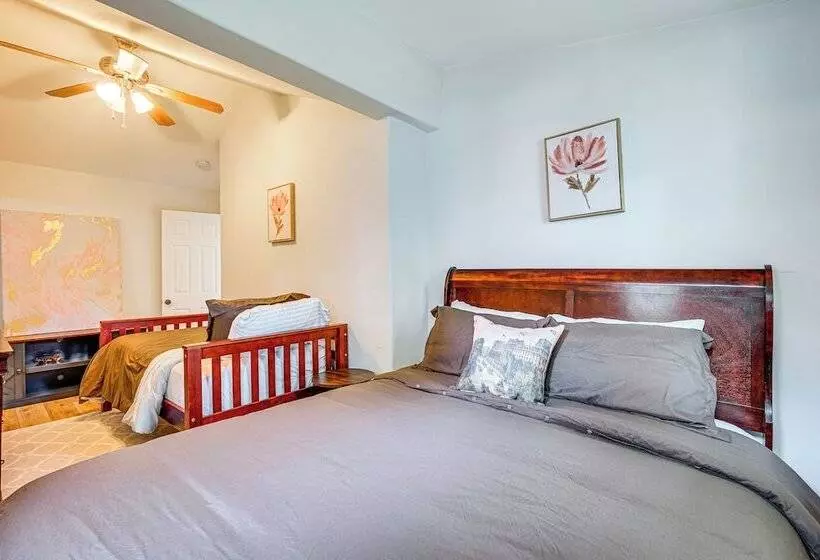 Saratoga Springs Home Near Downtown & Casino!