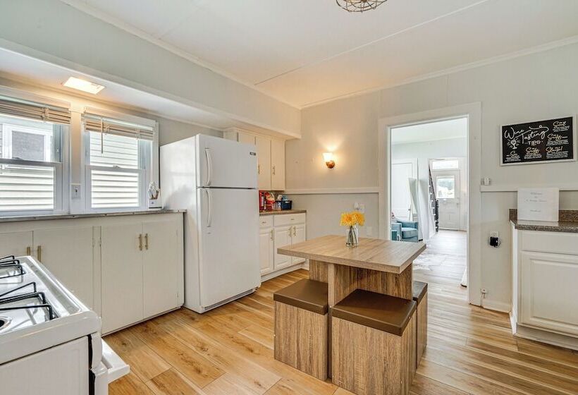 Saratoga Springs Home Near Downtown & Casino!