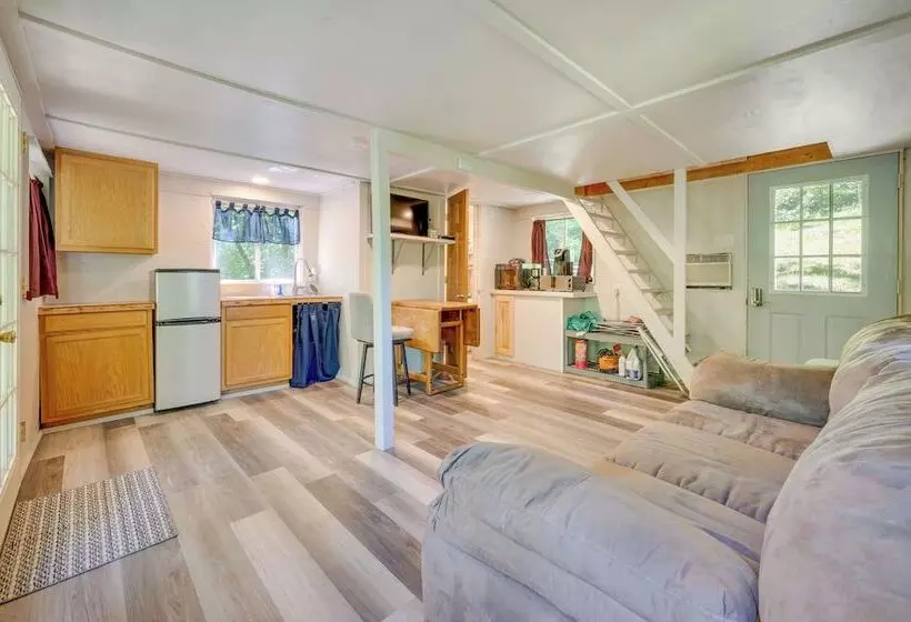 Secluded St Charles Cabin W/ Gas Grill + Fire Pit!