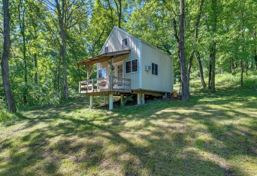 Secluded St Charles Cabin W/ Gas Grill + Fire Pit!