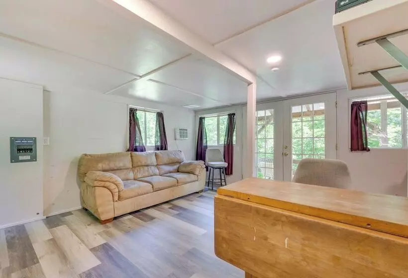 Secluded St Charles Cabin W/ Gas Grill + Fire Pit!