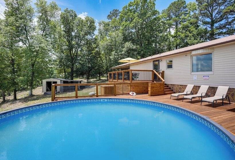 Serene Trenton Home W/ Pool & Mountain Views!