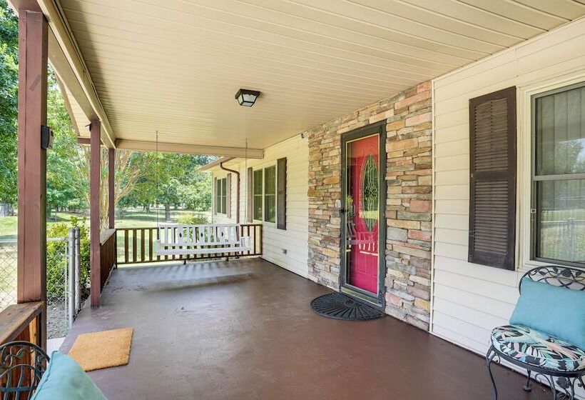 Serene Trenton Home W/ Pool & Mountain Views!