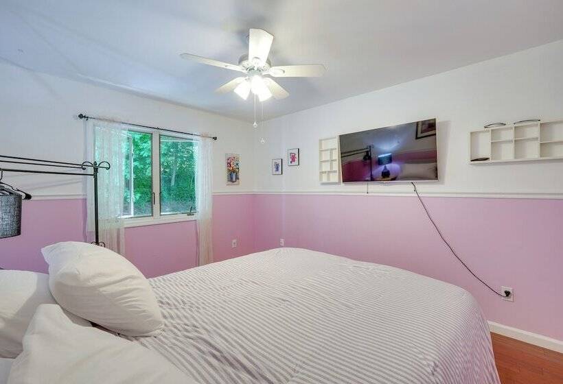 Porch & Fire Pit: Shawnee On Delaware Home!