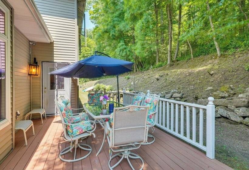 Porch & Fire Pit: Shawnee On Delaware Home!