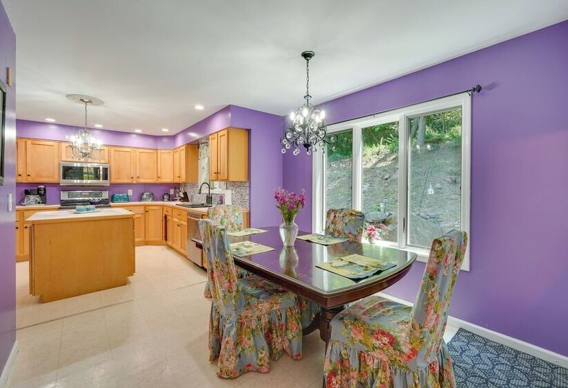 Porch & Fire Pit: Shawnee On Delaware Home!