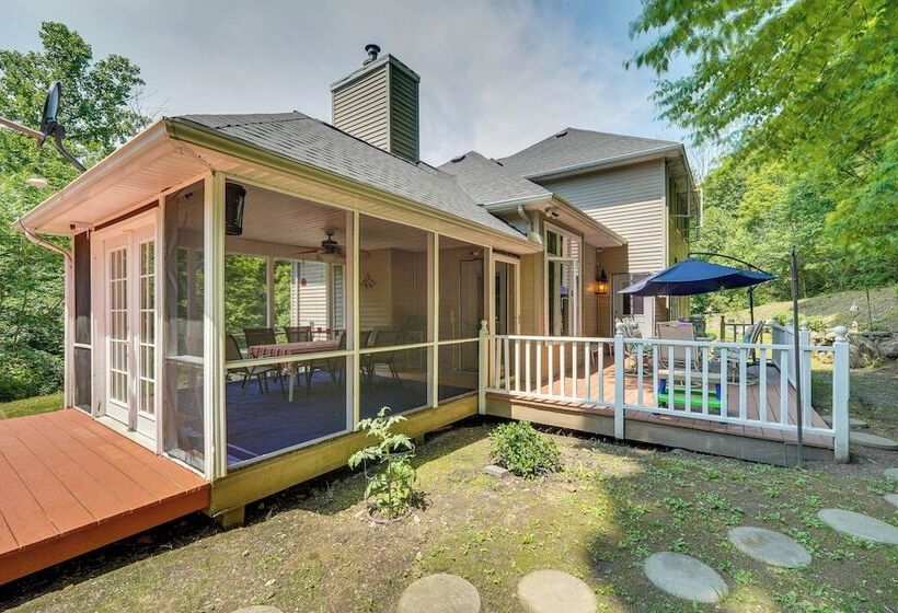 Porch & Fire Pit: Shawnee On Delaware Home!