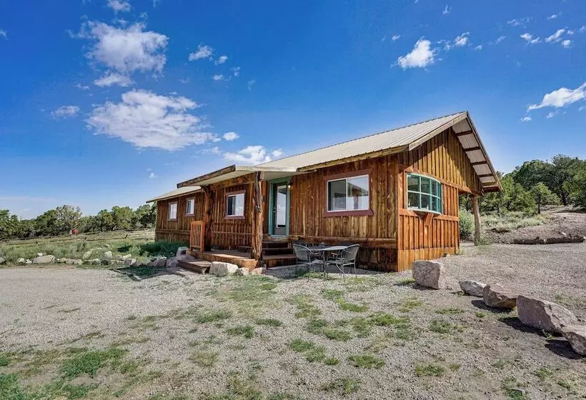 Sunset Cabin Near Moab W/ Stunning Views!