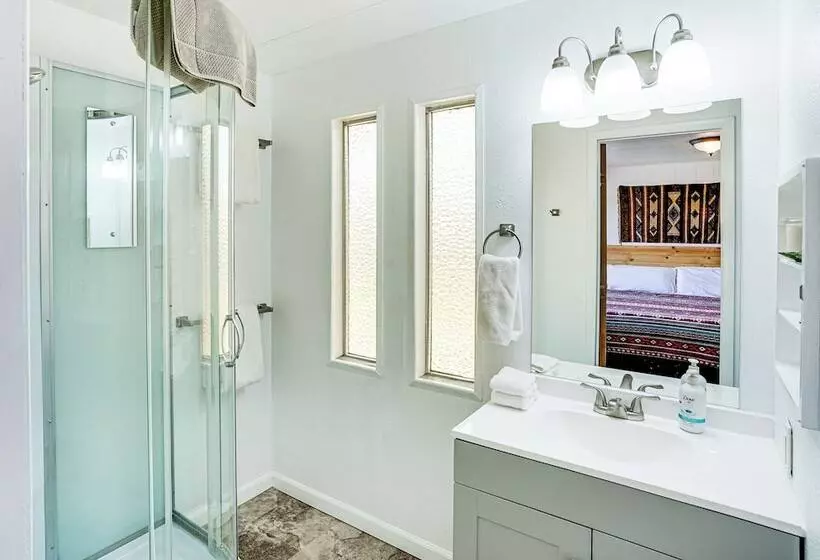 Sunset Cabin Near Moab W/ Stunning Views!