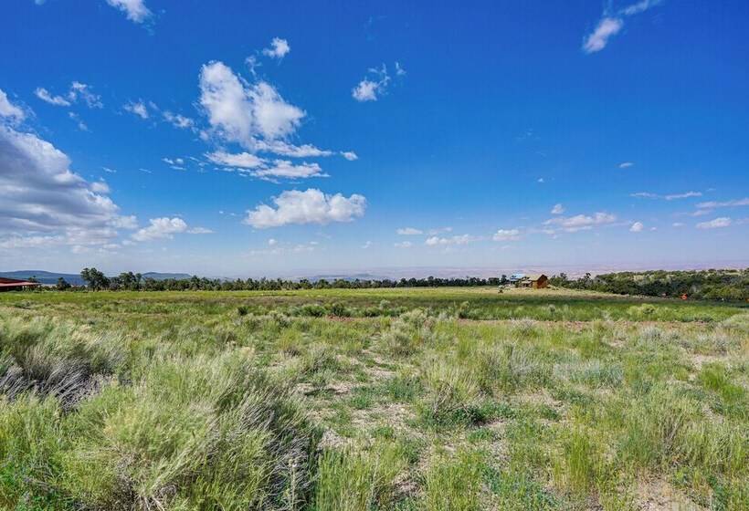 Sunset Cabin Near Moab W/ Stunning Views!
