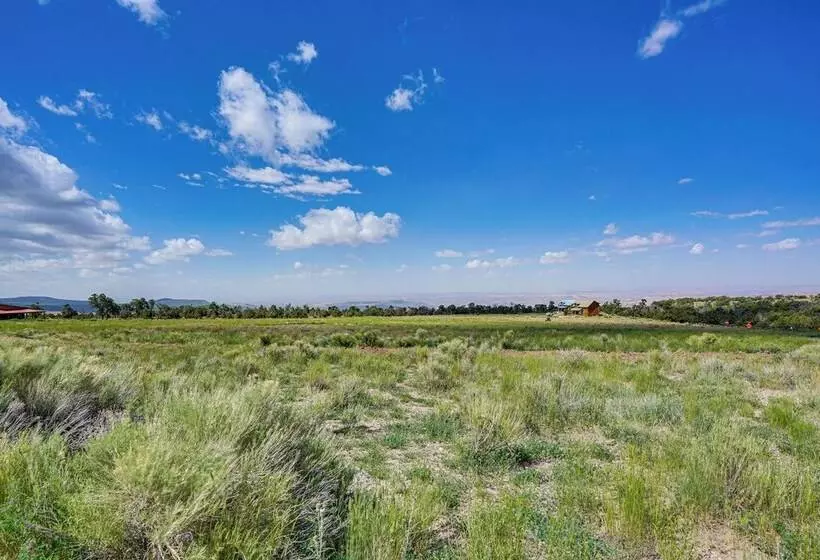Sunset Cabin Near Moab W/ Stunning Views!