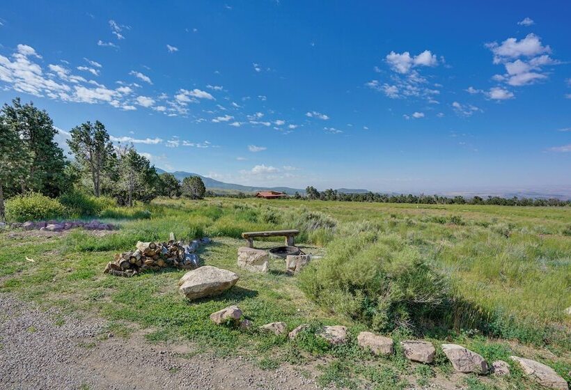 Sunset Cabin Near Moab W/ Stunning Views!